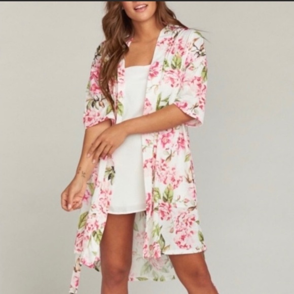 Show Me Your MuMu brand roses print robe.  One day.  Excellent condition. - Picture 9 of 10